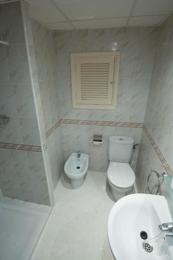 Hostal Mayol Santa Eularia des Riu Eksteriør bilde
