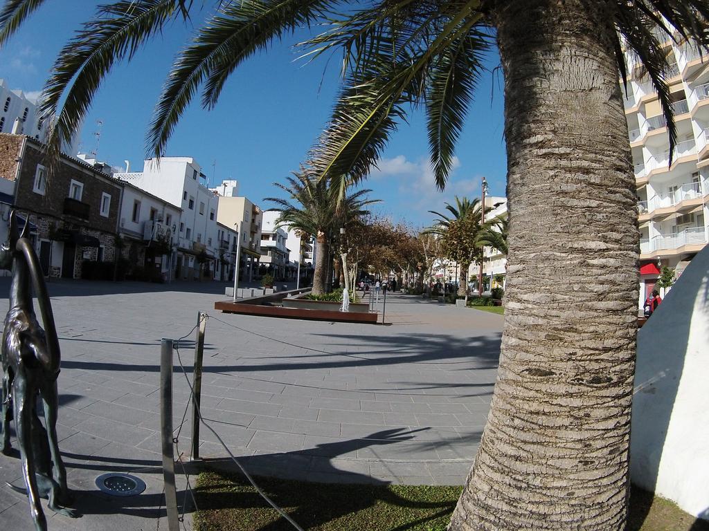 Hostal Mayol Santa Eularia des Riu Eksteriør bilde