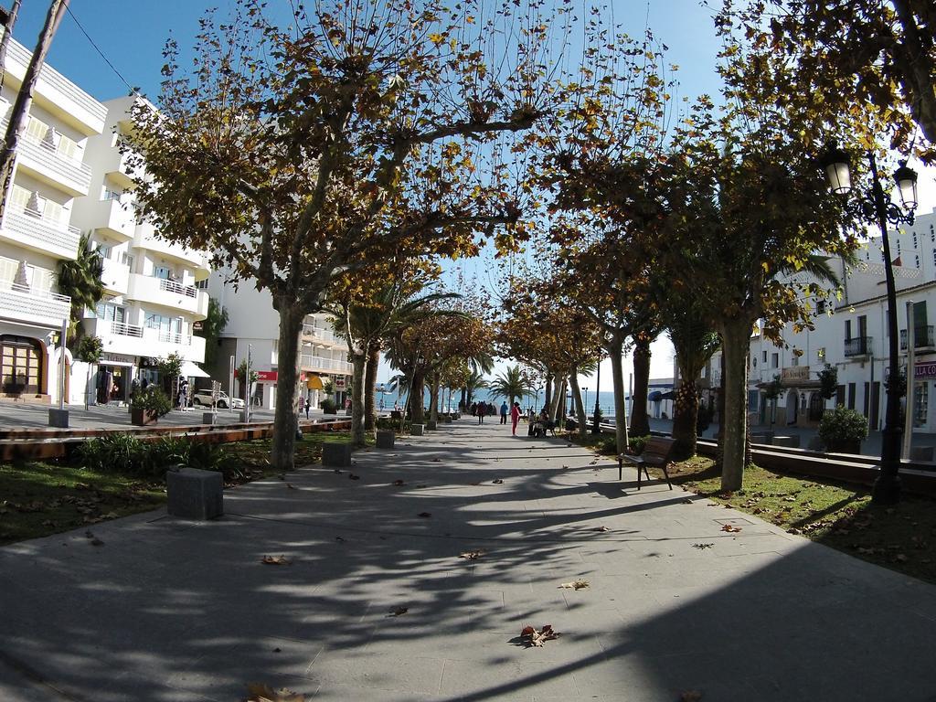 Hostal Mayol Santa Eularia des Riu Eksteriør bilde