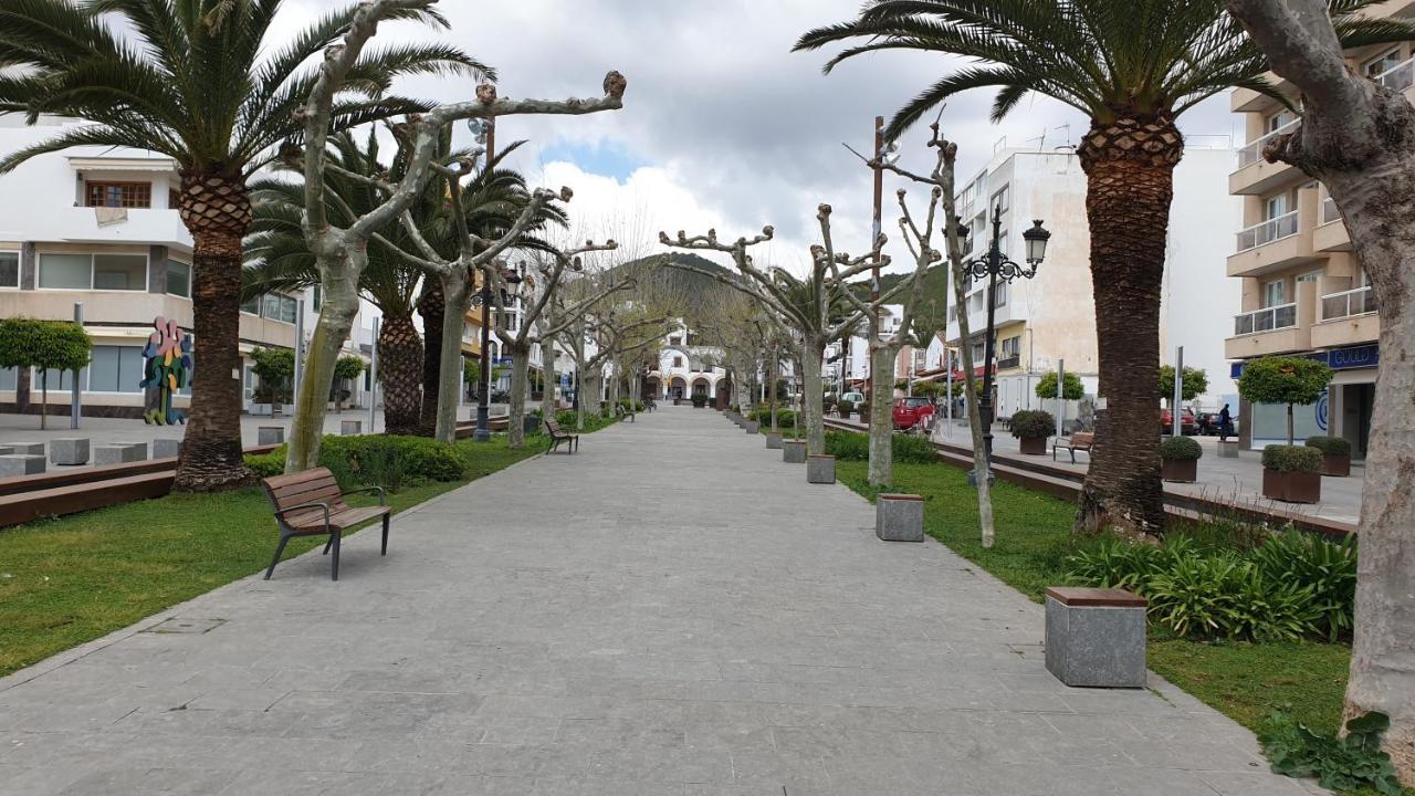 Hostal Mayol Santa Eularia des Riu Eksteriør bilde